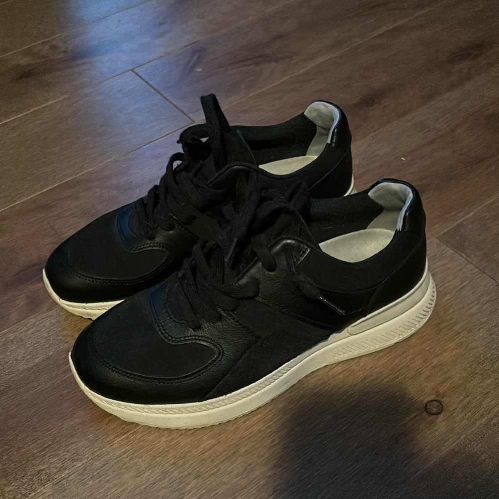 Everlane shoes